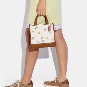 Dempsey Tote 22 With Dreamy Veggie Print